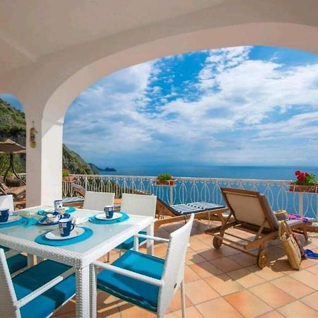 Villa Seaside Праяно Екстериор снимка